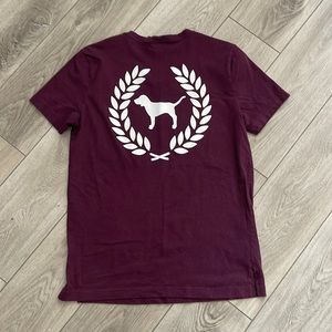 Victoria’s Secret pink tee 💕